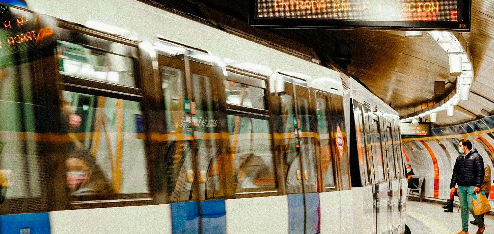cuanto cobra un maquinista de metro